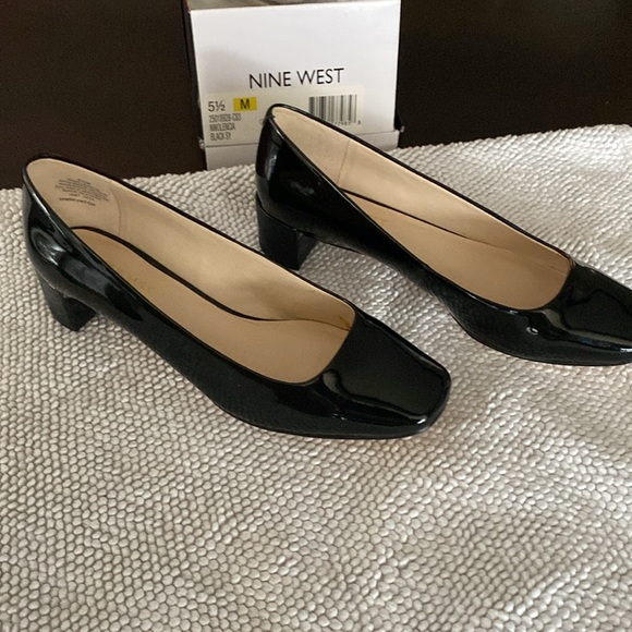 Shoes - Picture 4 of 5